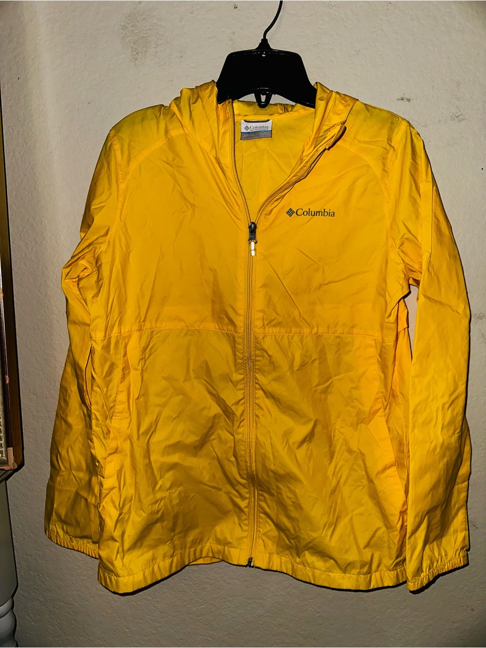 Colombia yellow jacket with hood size XL